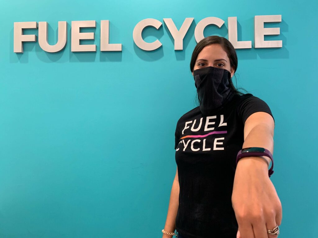 FuelCycle Employee Wearing Vitalacy SmartBand